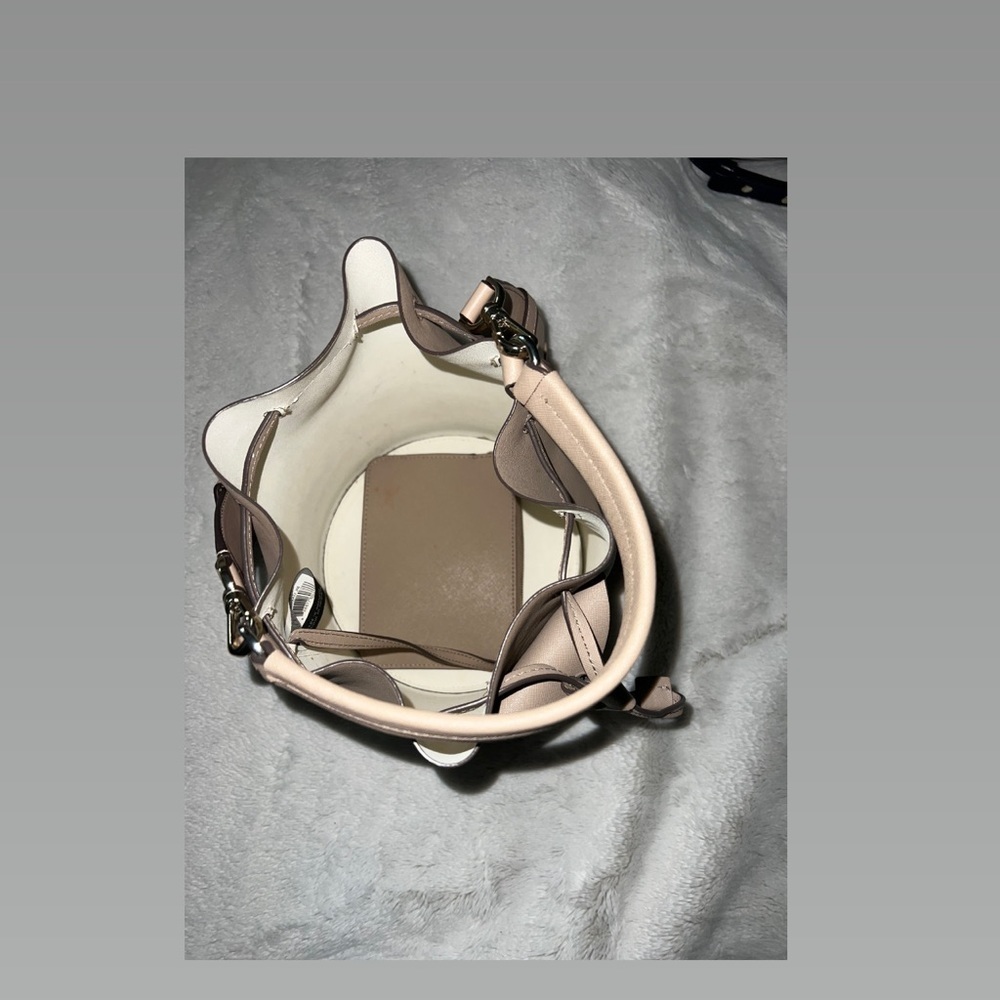 -Mark Jacob bucket bag with shoulder strap/ coin wallet - amazing conditi… - Picture 4 of 7